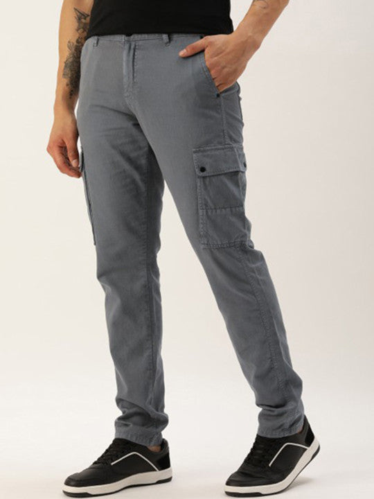 Men Solid Slim Fit Cargos Trousers
