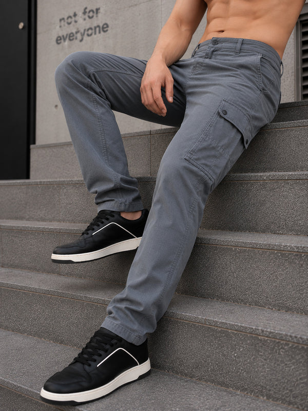 Men Solid Slim Fit Cargos Trousers