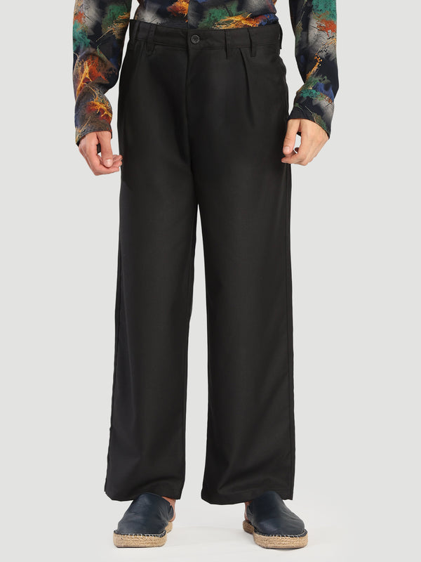 Mens Black relaxed side pleated korean style chino