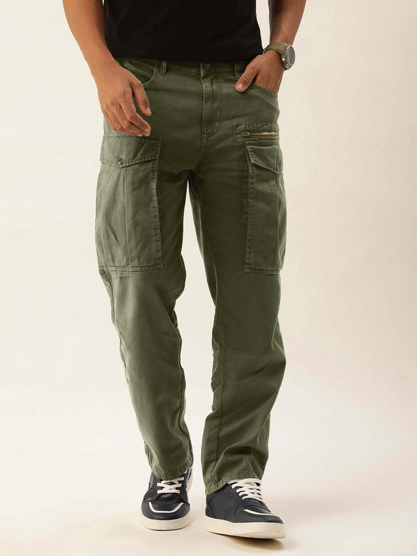 Men Olive Solid Relaxed Fit Cargo Trousers
