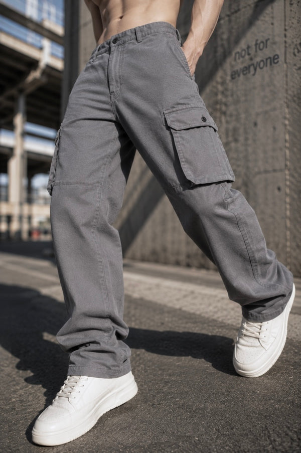 Men Solid Regulaer Fit Mid Rise Cotton Cargos Trousers