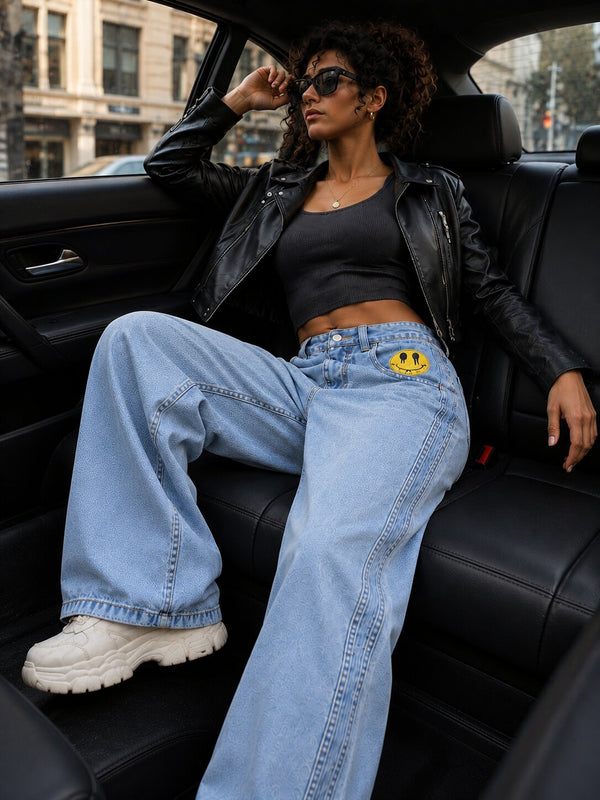 Women Badged Relaxed Fit Heavy Fade Jeans