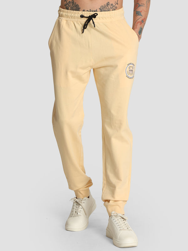 Men Mid-Rise Elasticated relaxed fit graphic knitted Trouser