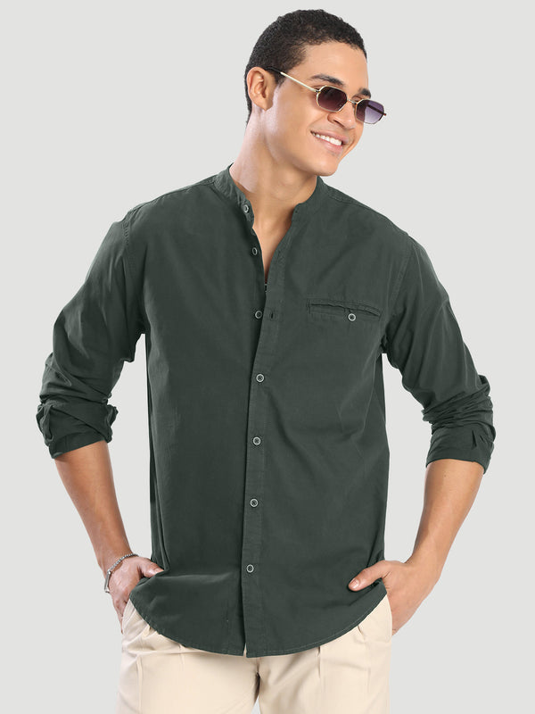 Men Solid Regular Fit Mandrain Collar Casual Shirt