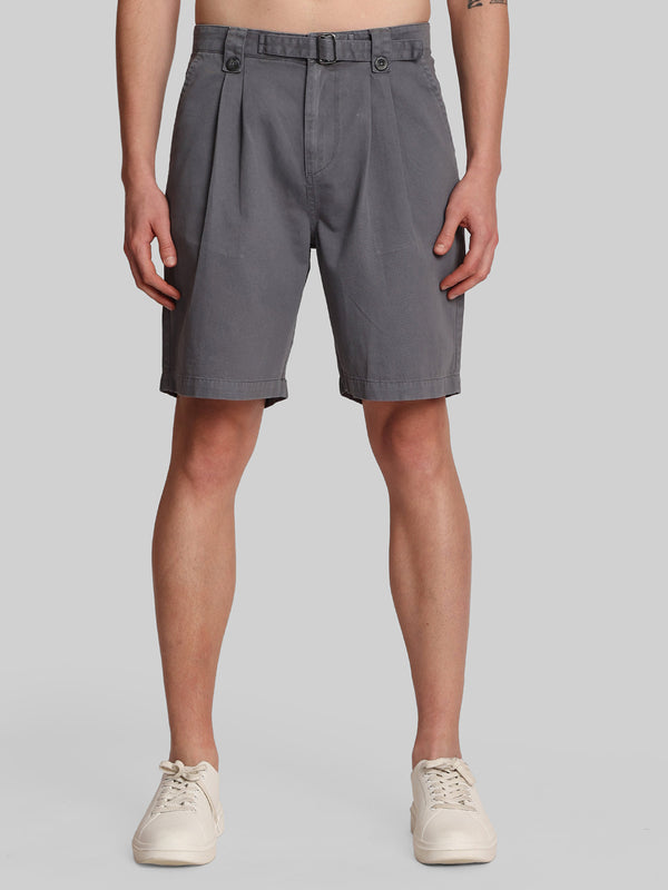 Men Relaxed Urban Explorer Pleated Shorts