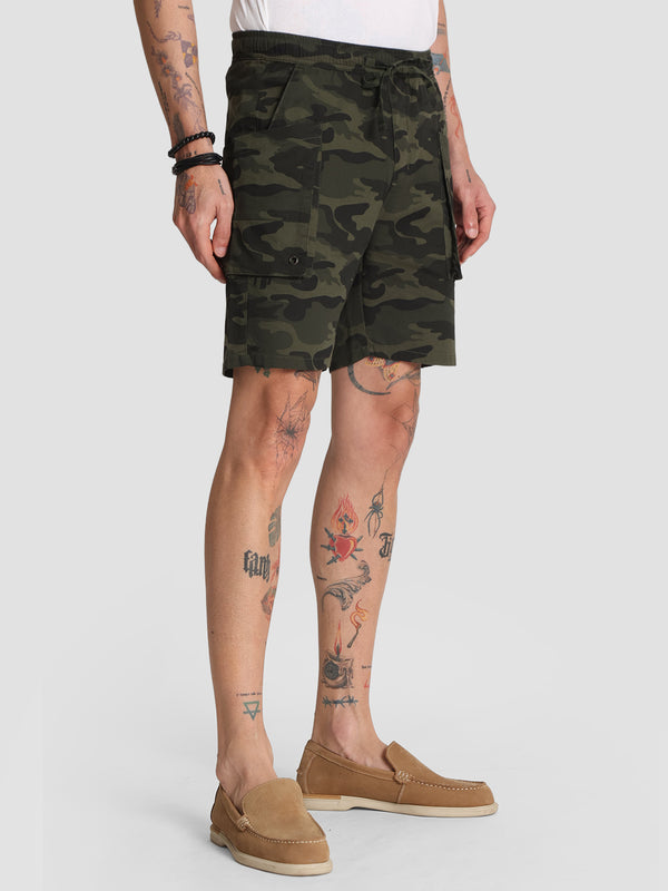 Men Solid Mid-Rise Elasticated Regular Fit Camo Cargo Shorts