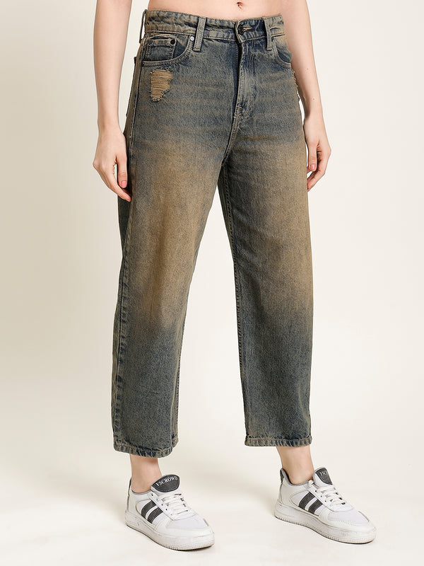 Women Light Fade Low Distress Loose Balloon-fit Cropped Jeans