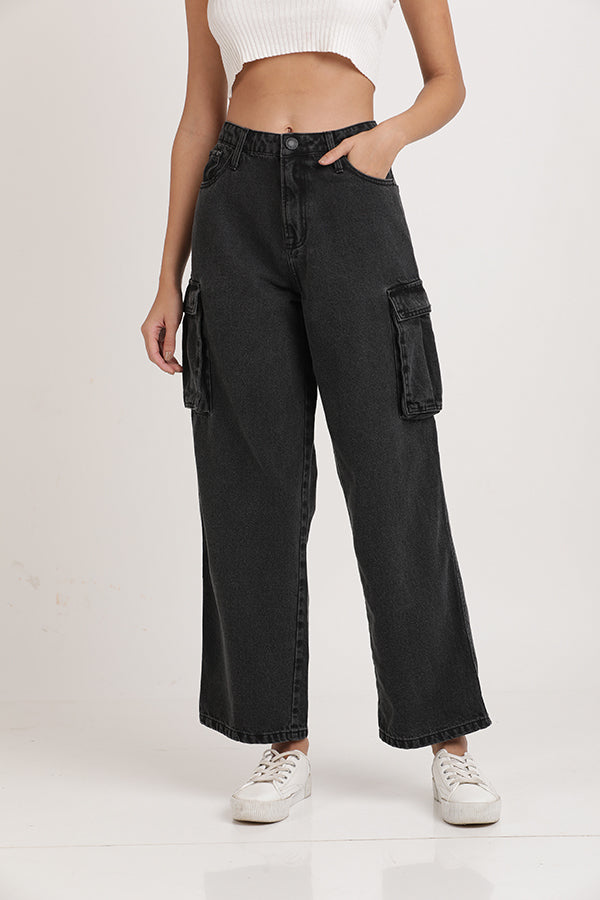 Women Solid Black Relaxed Fit Denim Cargo Jeans