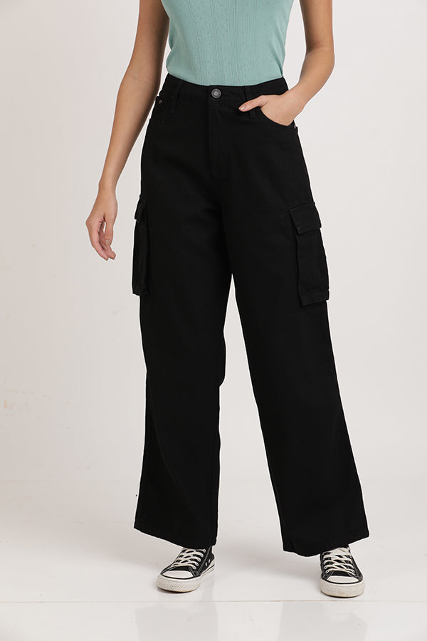 Women Black Straight-Fit Solid Cargo Jeans