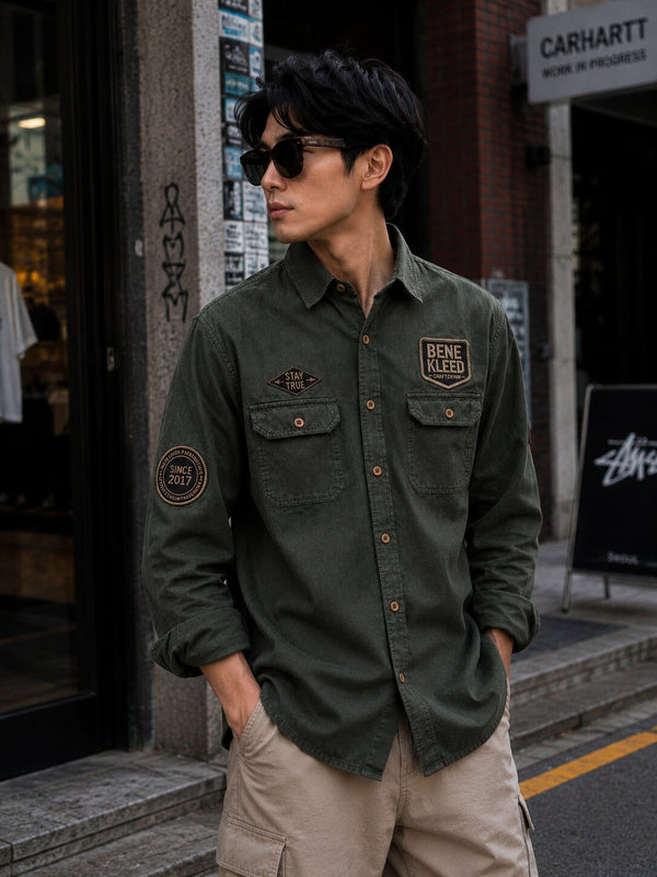 Men Regular Fit Double Pocket Badge Shirt