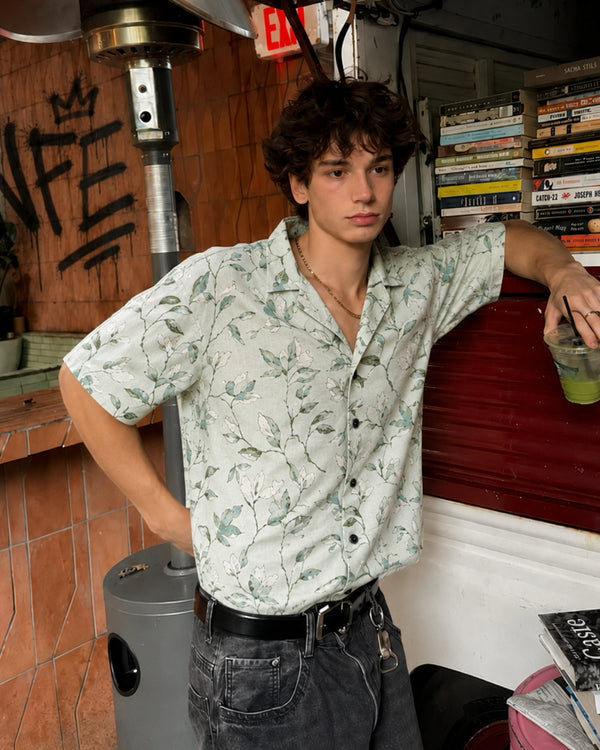 Men Relaxed Floral Print Resort Collar Shirt